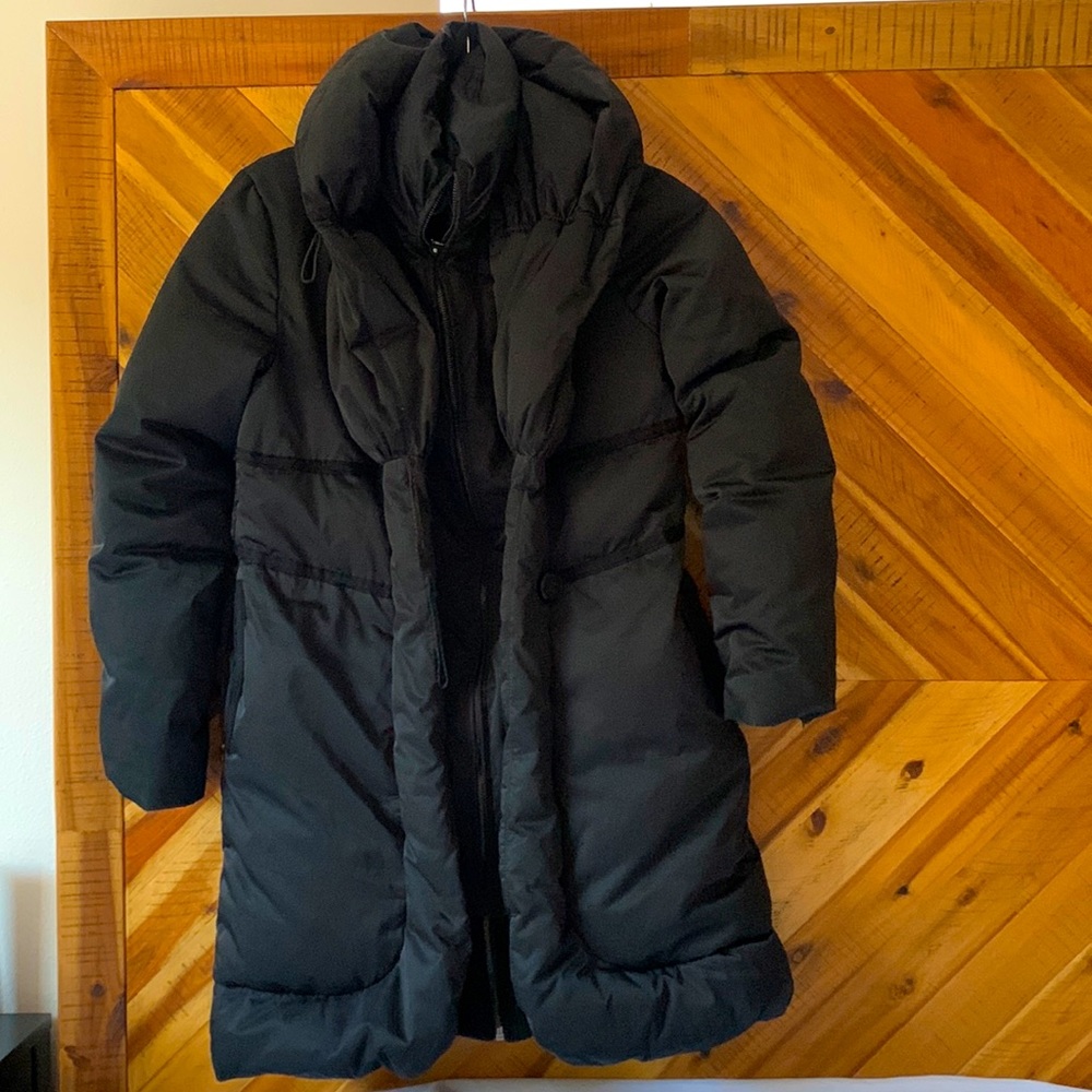 Ellie Tahari XS Black Puffer Winter Coat
